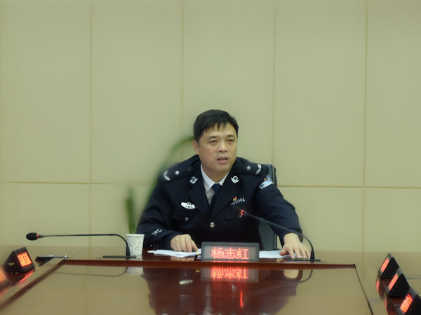杨志红同志调研交通安全和消防安全工作