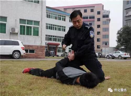 【基层民警谈政治建警】70、80、90,那些闪耀