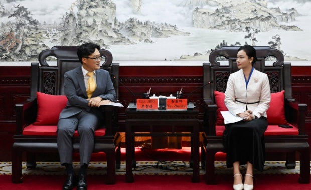 韦朝晖会见韩国驻武汉总领馆代总领事李智浩一行
