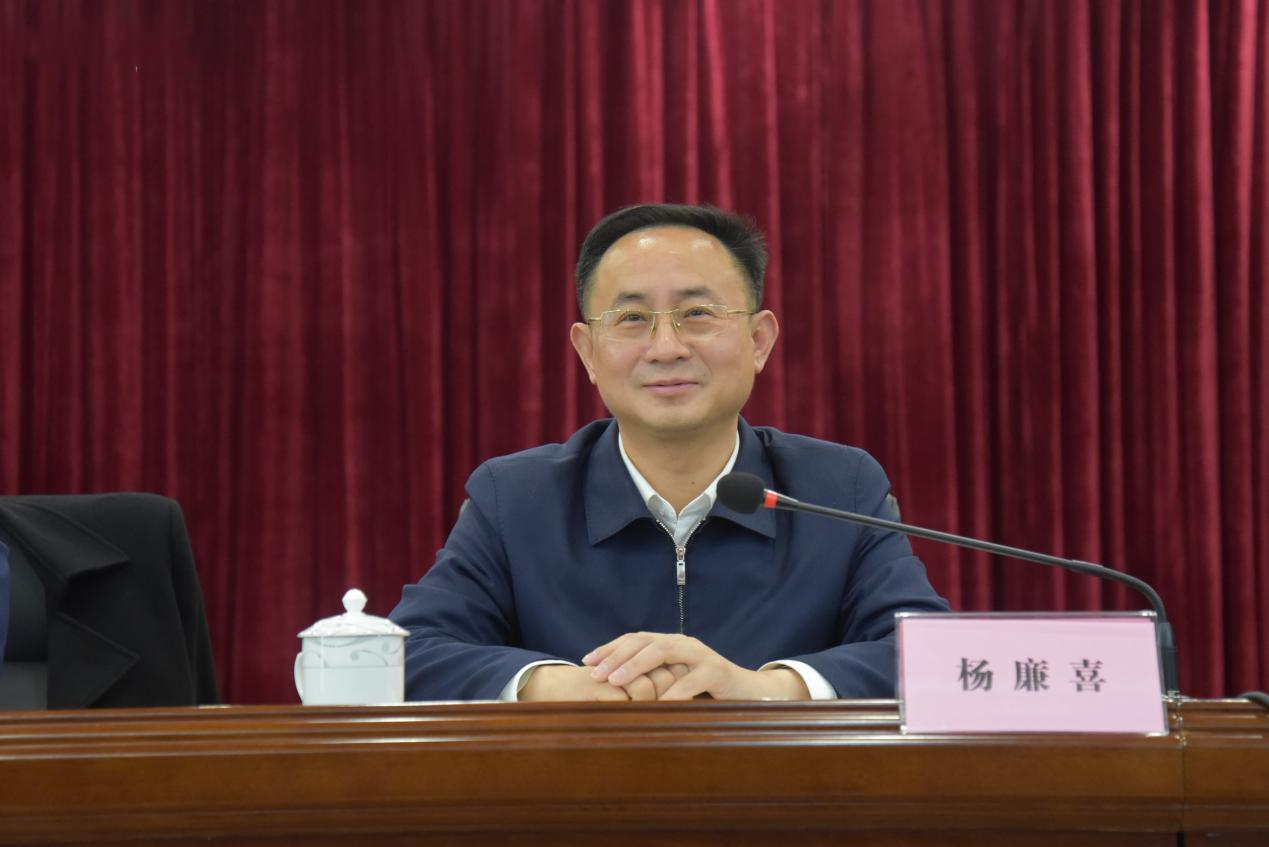 县委副书记,常务副县长马源主持. 张军明充分肯定溆浦在深化"