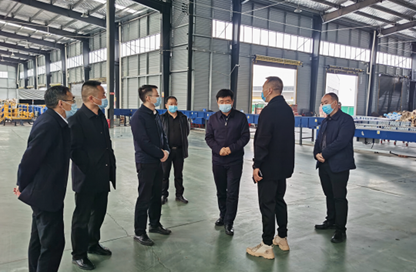 疫情防控麻阳县委书记江涛督查快递物流疫情防控工作