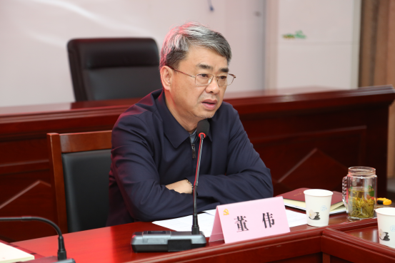 专题专栏 文明创建董伟强调,要切实做好机关支部,老干支部的换届选举