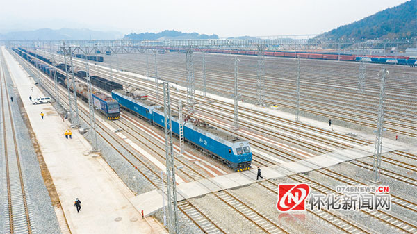 2020年12月26日,正式开通运营的怀化西编组站.(记者 潘雨 摄)