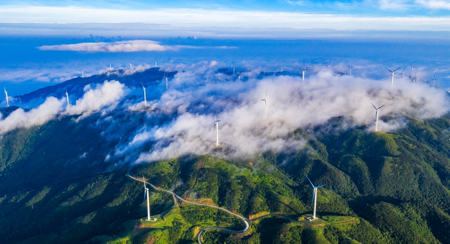 雪峰山(胡浩 摄) 雪峰山(胡浩 摄)