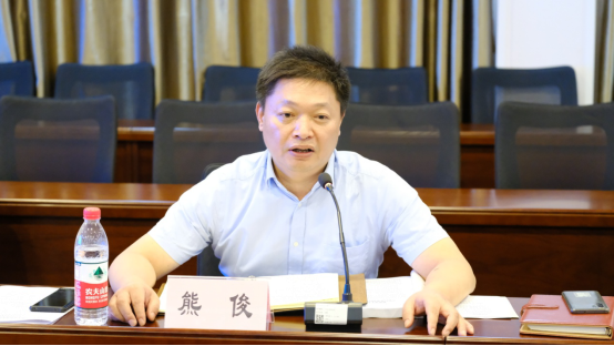 30日,省生态环境厅一级巡视员郑粟率省生态环境厅综合协调处处长熊俊